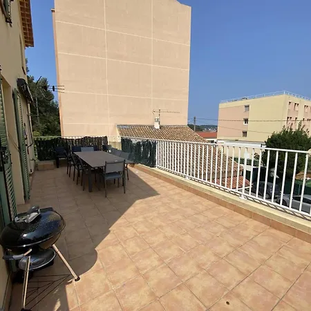 Vue Au Coeur De Mandrier, 3 Chambres, Climatisation, Wifi Apartment