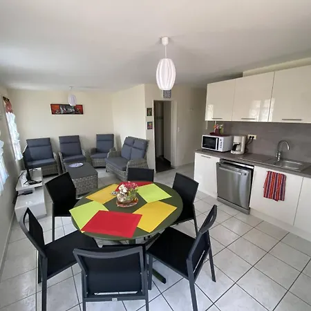Apartment Vue Au Coeur De Mandrier, 3 Chambres, Climatisation, Wifi